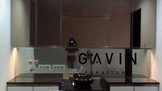 Lemari Dapur Dengan Full Cermin